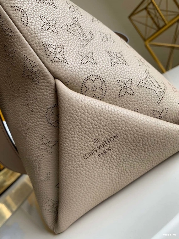 LOUIS VUITTON HOBO BEAUBOURG MM 0813